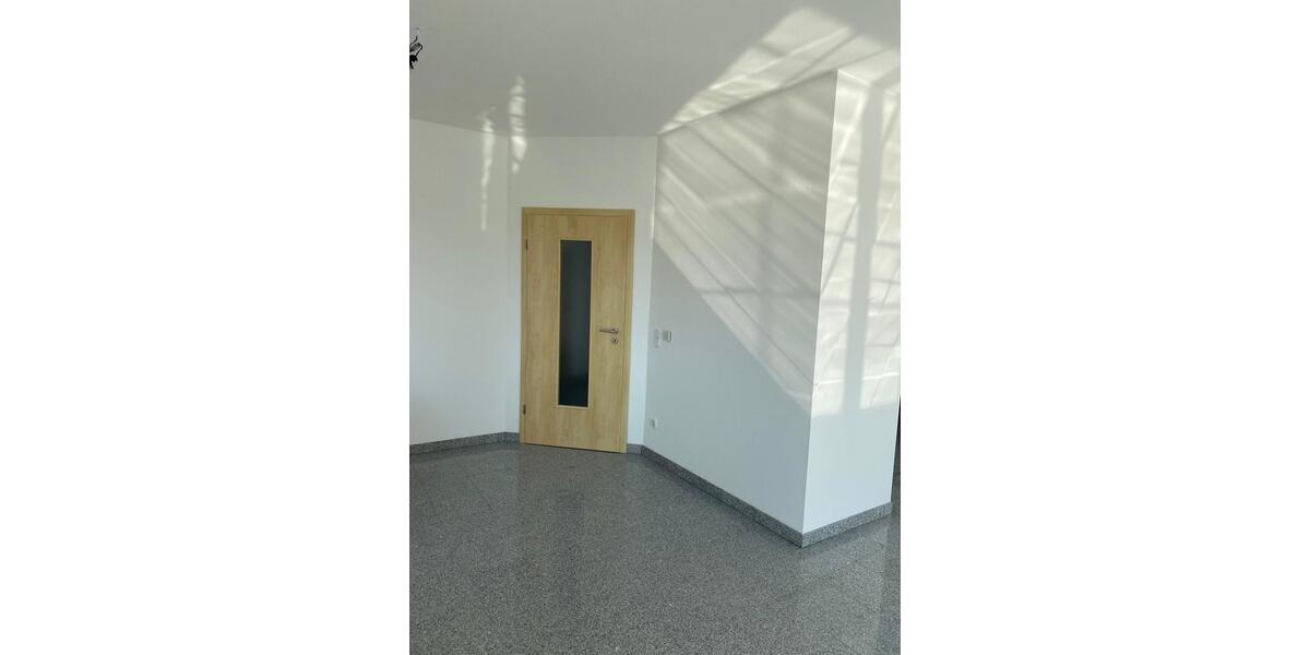 Etagenwohnung Neuburg an der Donau - 4.5 Zimmer, 136 m&sup2;, 1.350&euro; | Angebot:25645660