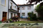 Stadtzentum - Ruhige Lage - 2 Doppelhaushälften zusammen (eine einzugsbereit) mit Garten in Neuburg - Ein Objekt von Ihrem Immobilienpartner SOWA Immobilien und Finanzen - Doppelhaushälfte Neuburg | Angebot:27316544