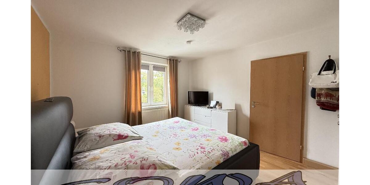 2 Wohneinheiten zusammengelegt! Helle, schöne 5 Zimmer mit Balkon und mit Garage in Neuburg - Ein Objekt von Ihrem Immobilienpartner SOWA Immobilien und Finanzen - 5- Neuburg | Angebot:25977736