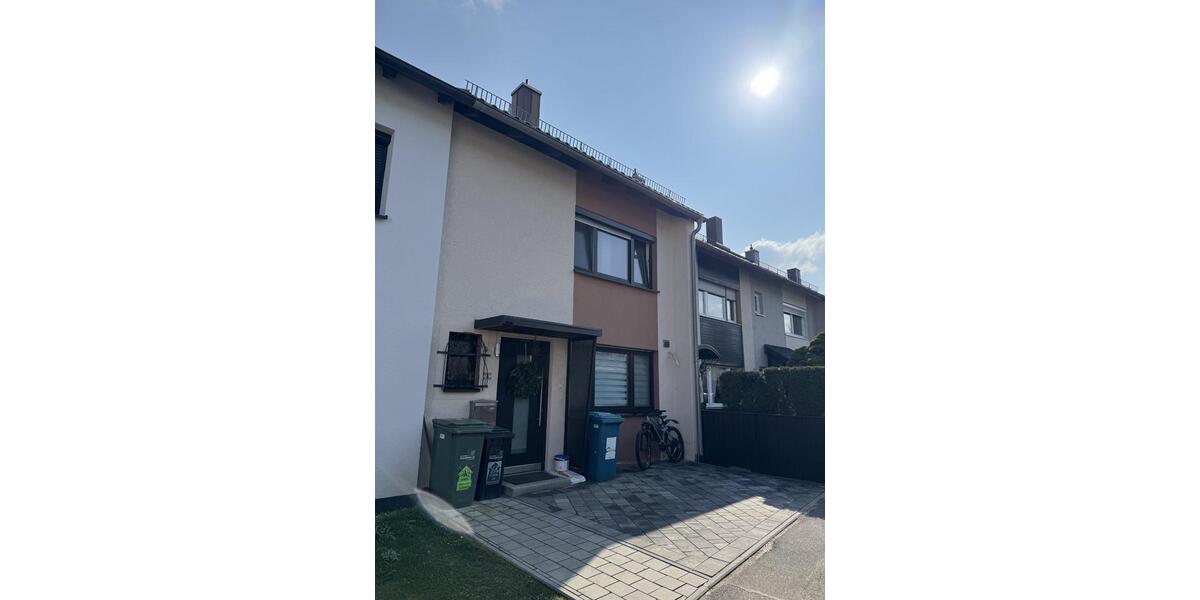 Reihenhaus Ingolstadt Friedrichshofen-Hollerstauden - 6 Zimmer, 125 m&sup2;, 525.000&euro; | Angebot:25768074