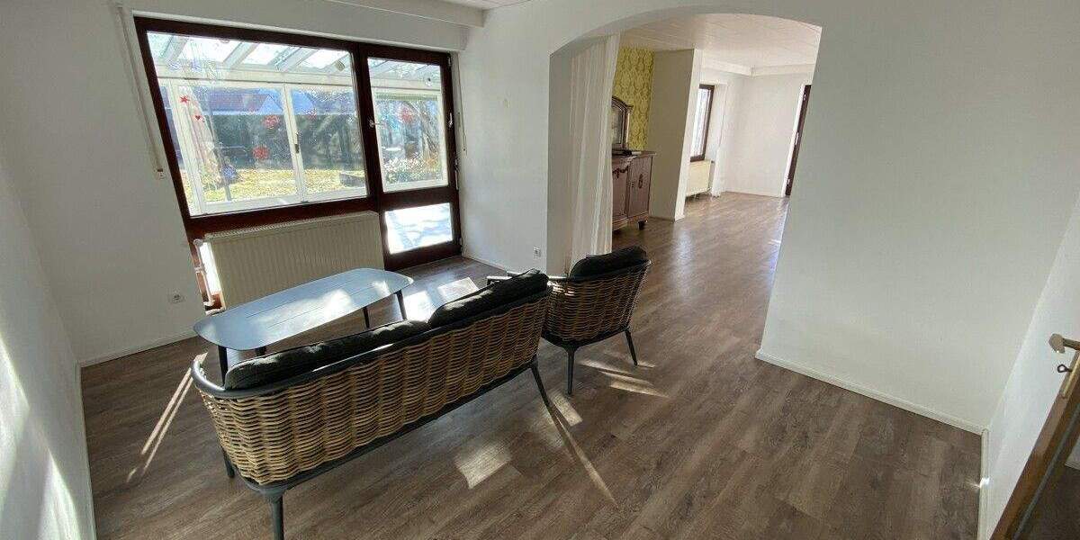 Einfamilienhaus Schrobenhausen - 6 Zimmer, 197 m&sup2;, 720.000&euro; | Angebot:25780446