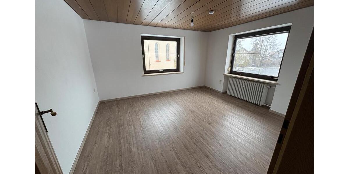 Etagenwohnung Schernfeld Birkhof - 4 Zimmer, 110 m&sup2;, 790&euro; | Angebot:25589286