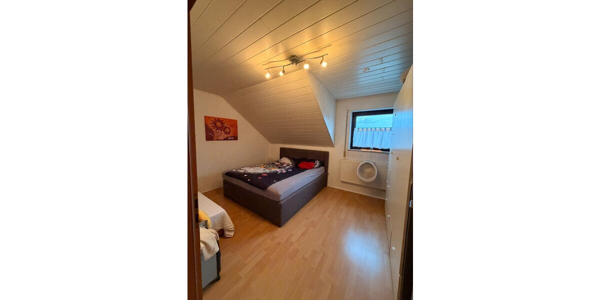 Dachgeschoßwohnung Stammham - 3 Zimmer, 85 m&sup2;, 287.000&euro; | Angebot:25653481