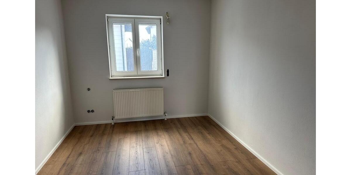 Etagenwohnung Walting - 4 Zimmer, 92 m&sup2;, 950&euro; | Angebot:25969362
