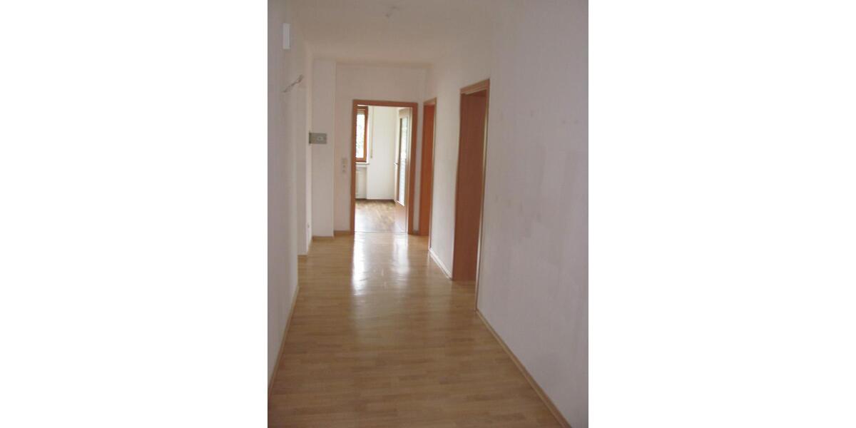 Dachgeschoßwohnung Neuburg an der Donau - 2.5 Zimmer, 86 m&sup2;, 810&euro; | Angebot:25942790