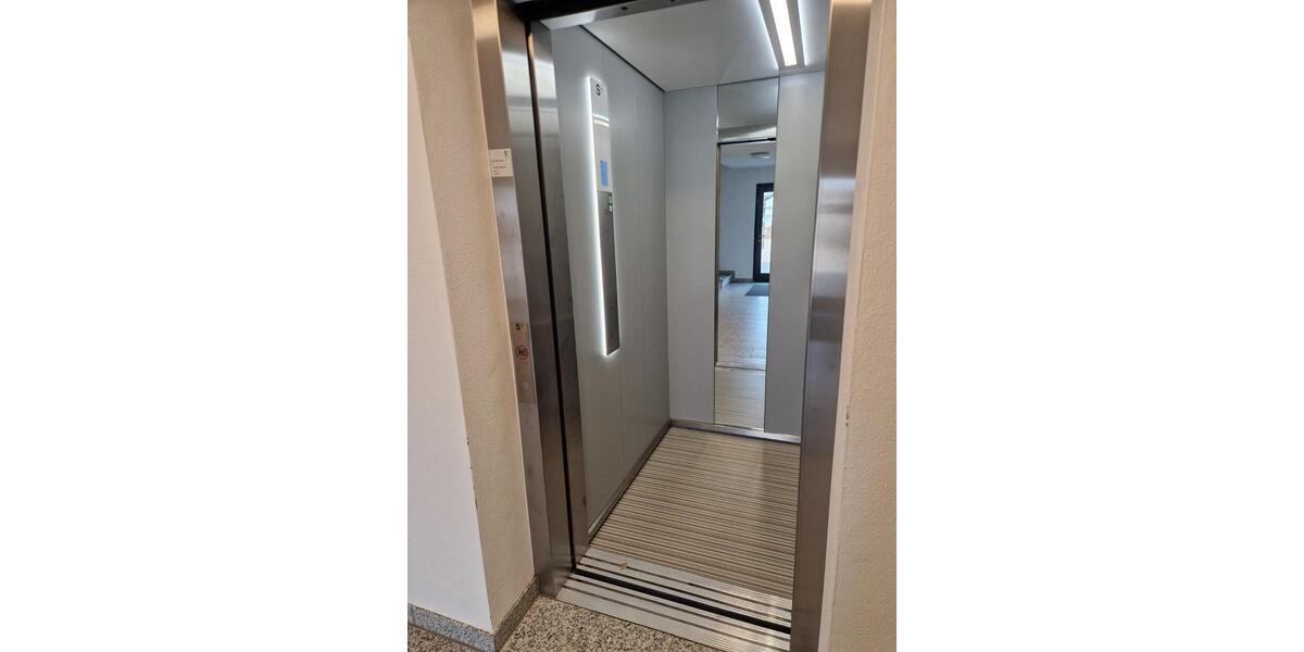 Dachgeschoßwohnung Ingolstadt - 2 Zimmer, 63 m&sup2;, 910&euro; | Angebot:25961669