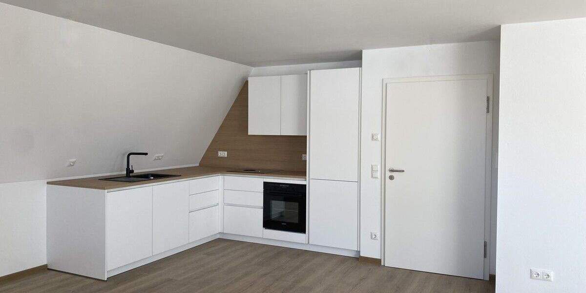 Etagenwohnung Schrobenhausen - 3 Zimmer, 100 m&sup2;, 1.000&euro; | Angebot:25682853