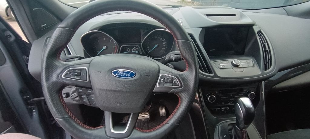 Ford Kuga 143.000 km 17.490 &euro; Vohburg an Der Donau 85088