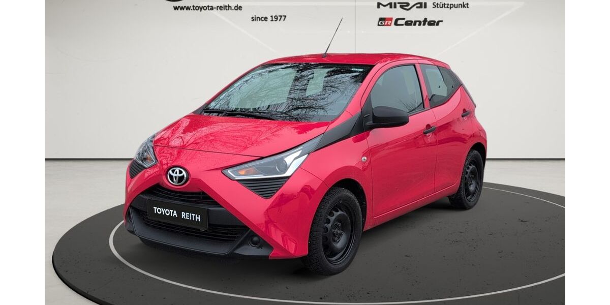 Toyota Aygo (X) 30.720 km 9.950 &euro; Ingolstadt 85055