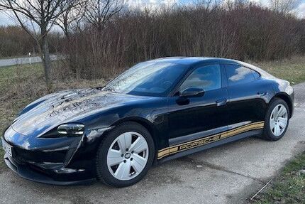 Porsche Taycan 18.000 km 69.911 &euro; Ingolstadt 85053