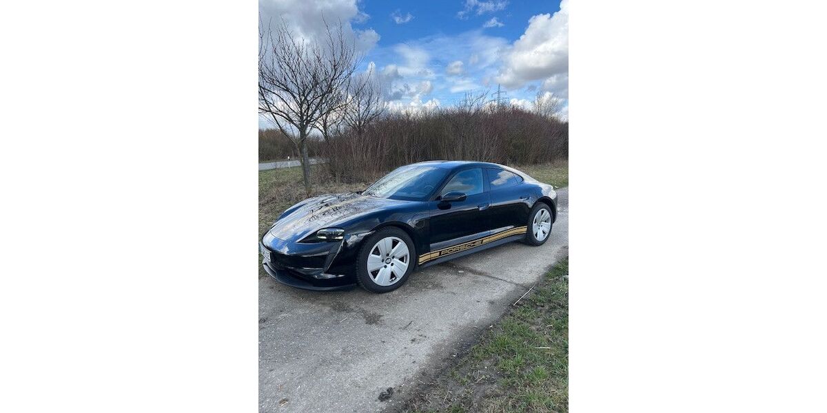 Porsche Taycan 18.000 km 69.911 &euro; Ingolstadt 85053