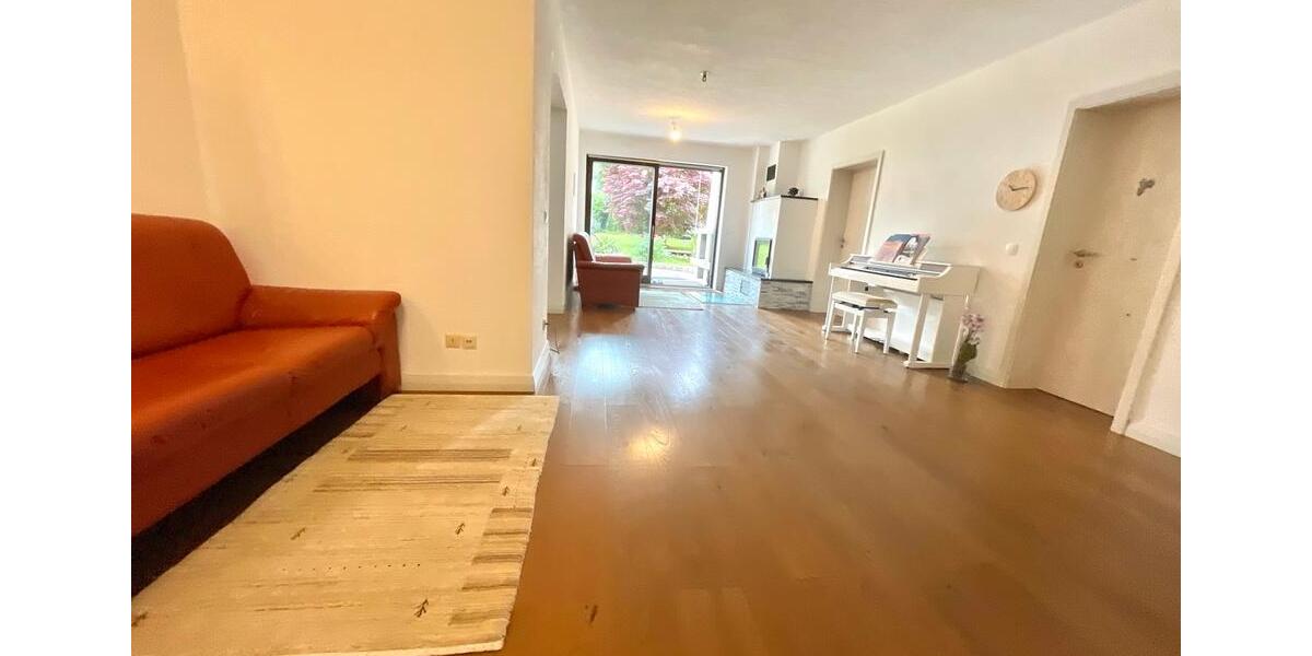 Mehrfamilienhaus, Wohnhaus Wettstetten - 10 Zimmer, 245 m&sup2;, 950.000&euro; | Angebot:24640296