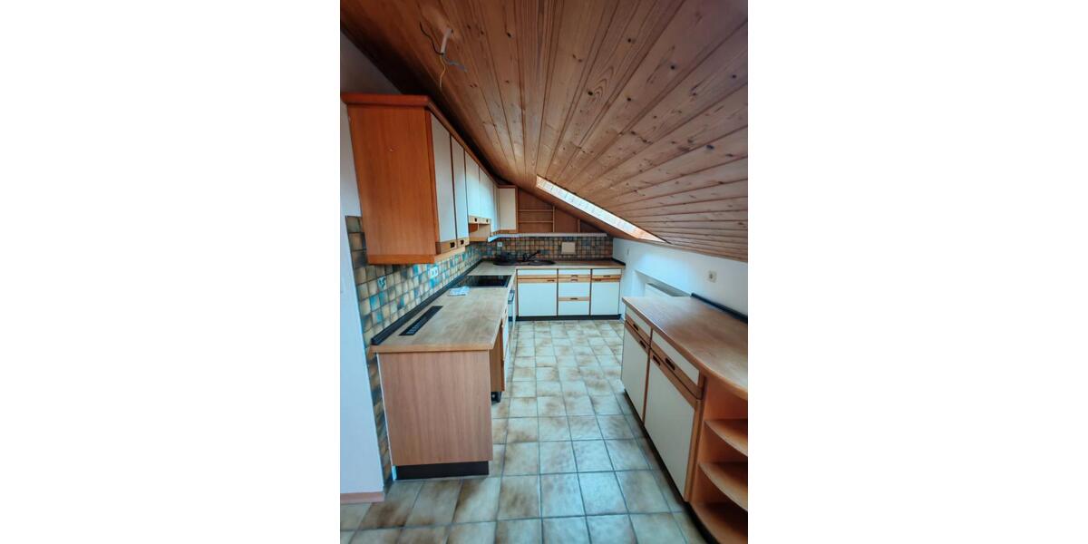 Dachgeschoßwohnung Reichertshofen - 3 Zimmer, 80 m&sup2;, 800&euro; | Angebot:27624258
