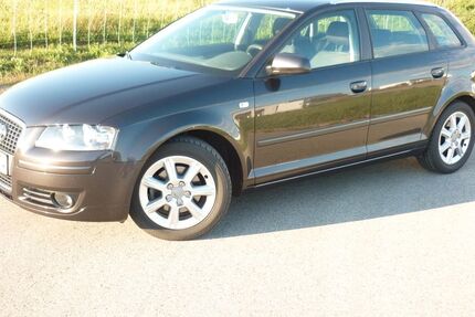 Audi A3 301.000 km 2.000 &euro; Neustadt an der Donau 93333