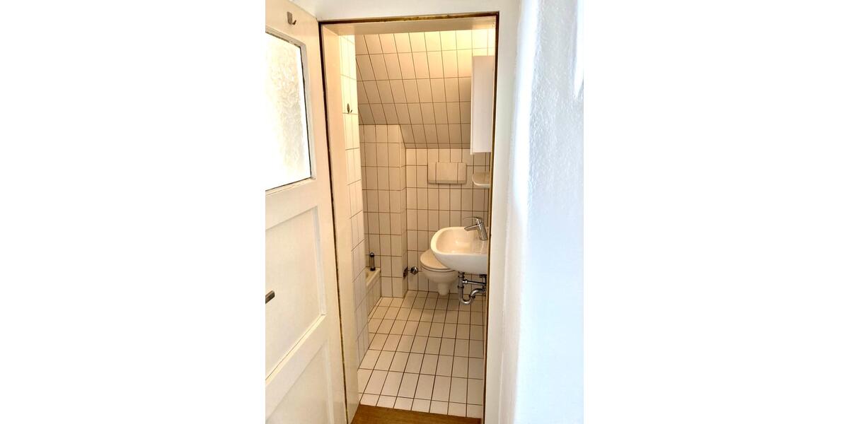 Dachgeschoßwohnung Ingolstadt Nordost - 2 Zimmer, 38 m&sup2;, 725&euro; | Angebot:25906799