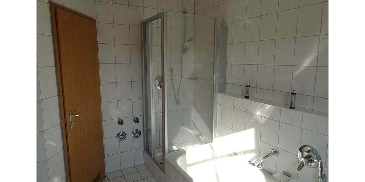 Etagenwohnung Ingolstadt Friedrichshofen-Hollerstauden - 3 Zimmer, 92 m&sup2;, 990&euro; | Angebot:26634315