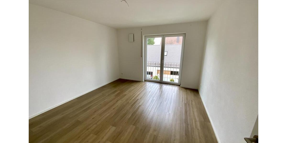 Etagenwohnung Schrobenhausen - 3 Zimmer, 105 m&sup2;, 1.150&euro; | Angebot:26266943