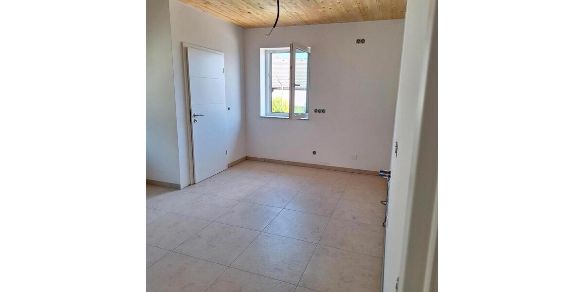 Etagenwohnung Großmehring - 4 Zimmer, 115 m&sup2;, 1.570&euro; | Angebot:27617653