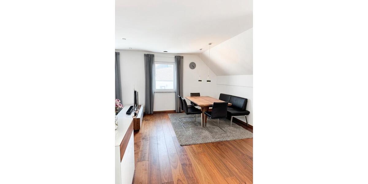 Dachgeschoßwohnung Geisenfeld - 3 Zimmer, 77 m&sup2;, 367.000&euro; | Angebot:27598348
