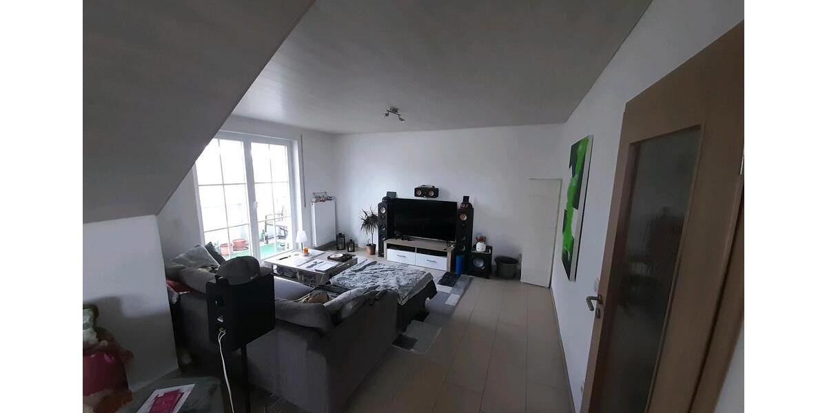 Dachgeschoßwohnung Buxheim - 3 Zimmer, 90 m&sup2;, 900&euro; | Angebot:25945372