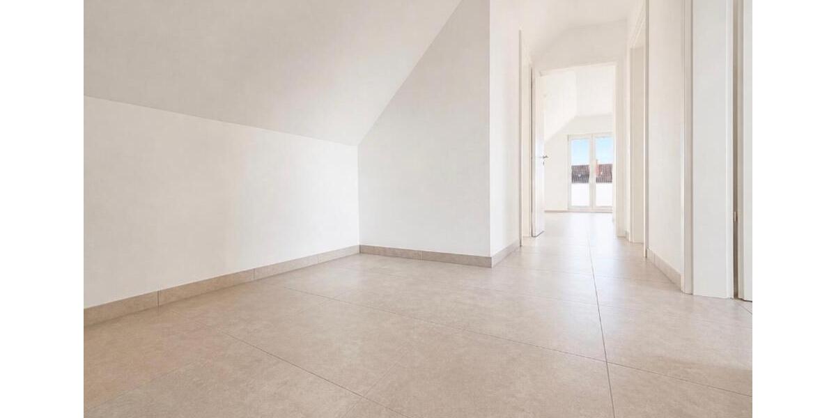 Dachgeschoßwohnung Ingolstadt Nordost - 2 Zimmer, 56 m&sup2;, 900&euro; | Angebot:27591996