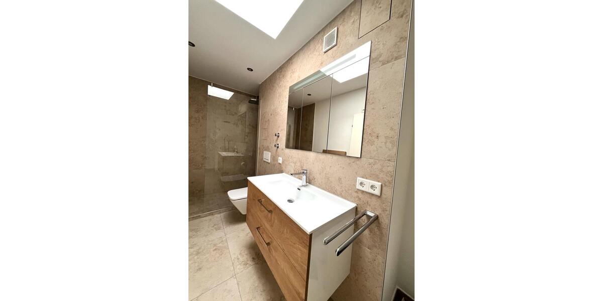Einfamilienhaus Ingolstadt - 2.5 Zimmer, 114 m&sup2;, 2.300&euro; | Angebot:27593334