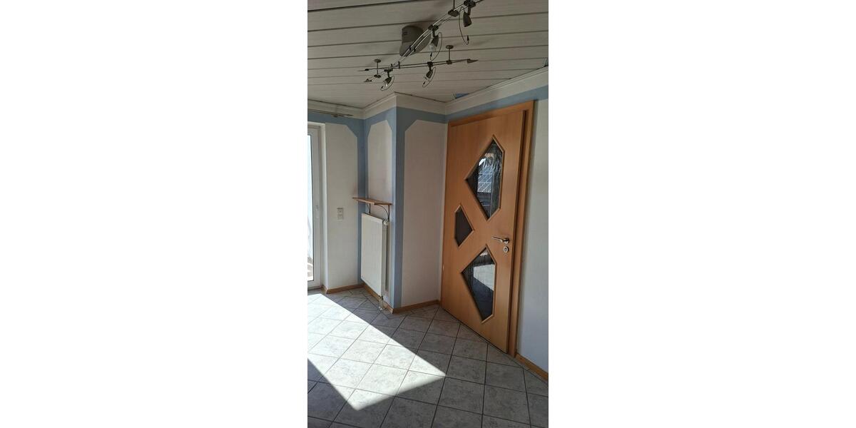 Etagenwohnung Brunnen - 4 Zimmer, 103 m&sup2;, 850&euro; | Angebot:25382350