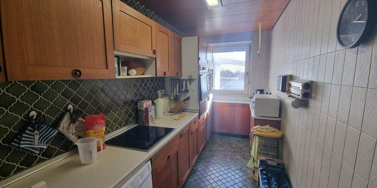 Etagenwohnung Ingolstadt Friedrichshofen-Hollerstauden - 5 Zimmer, 138 m&sup2;, 285.000&euro; | Angebot:25708053