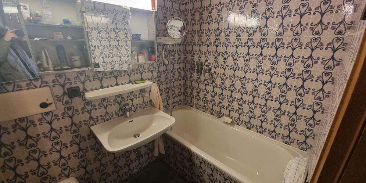 Etagenwohnung Ingolstadt Friedrichshofen-Hollerstauden - 5 Zimmer, 138 m&sup2;, 285.000&euro; | Angebot:25708053