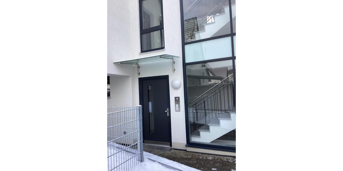 Dachgeschoßwohnung Ingolstadt Münchener Straße - 3.5 Zimmer, 91 m&sup2;, 1.300&euro; | Angebot:25838054