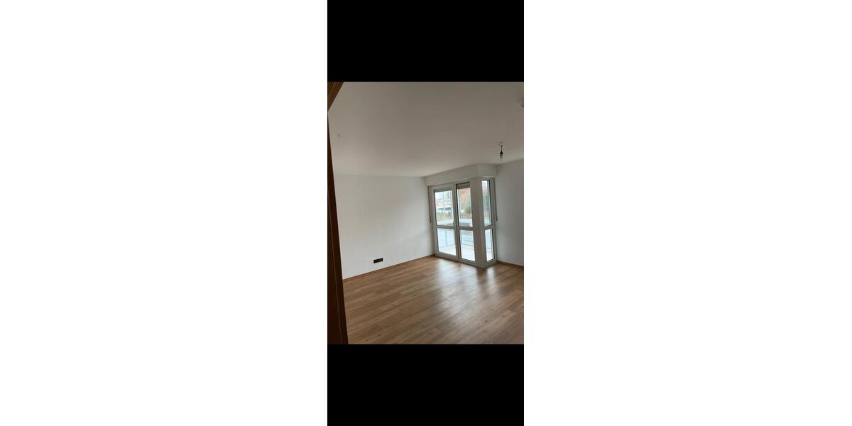 Etagenwohnung Ingolstadt Friedrichshofen-Hollerstauden - 1 Zimmer, 32 m&sup2;, 680&euro; | Angebot:27594350