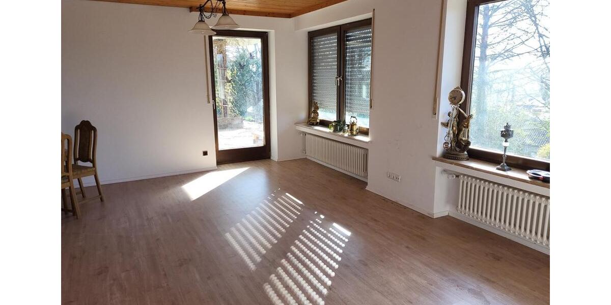 Erdgeschoßwohnung Mainburg - 2 Zimmer, 95 m&sup2;, 890&euro; | Angebot:25332294