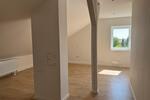 Dachgeschoßwohnung Böhmfeld - 3 Zimmer, 85 m&sup2;, 1.150&euro; | Angebot:25218988