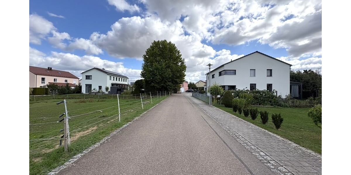 Kurzfristig bebaubar: Schönes Baugrundstück für Doppel- oder Einfamilienhaus - Grundstück Eitensheim | Angebot:27641104