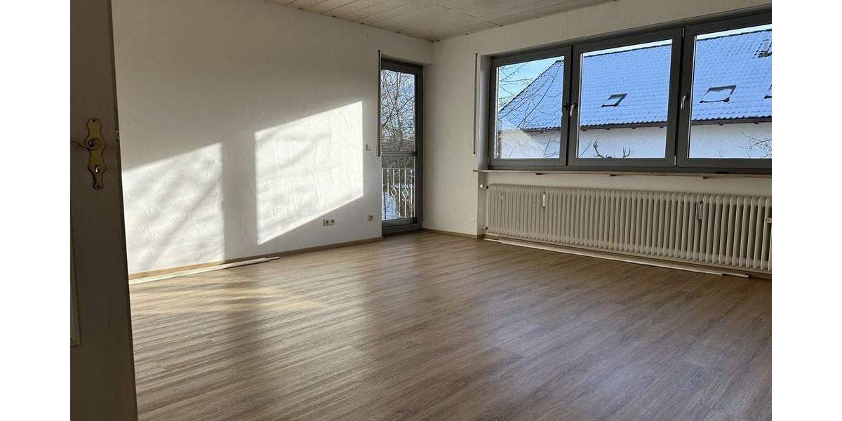 Etagenwohnung Denkendorf - 4 Zimmer, 103 m&sup2;, 950&euro; | Angebot:25701137