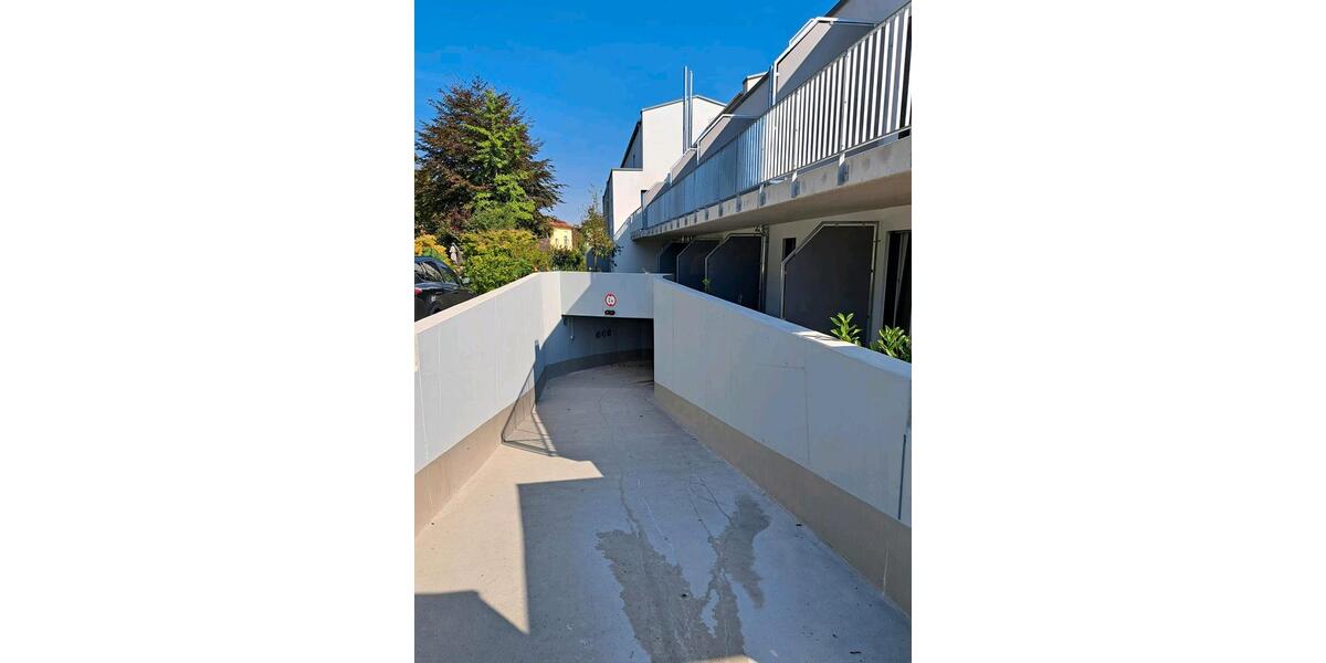 Dachgeschoßwohnung Ingolstadt Nordost - 1 Zimmer, 20 m&sup2;, 715&euro; | Angebot:26416459