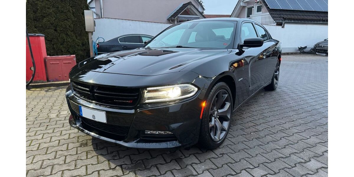 Dodge Charger 86.000 km 30.500 &euro; Mainburg 84048