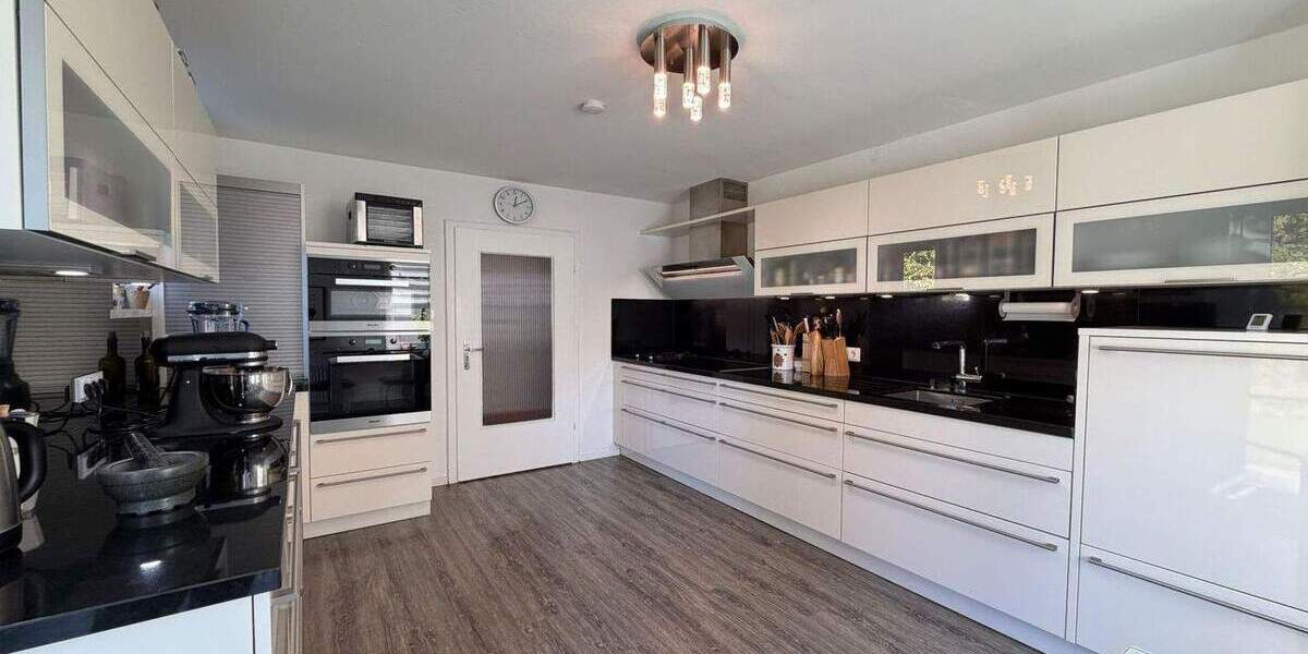 Einfamilienhaus Neuburg an der Donau Neuburg - 5 Zimmer, 198 m&sup2;, 749.900&euro; | Angebot:25652105