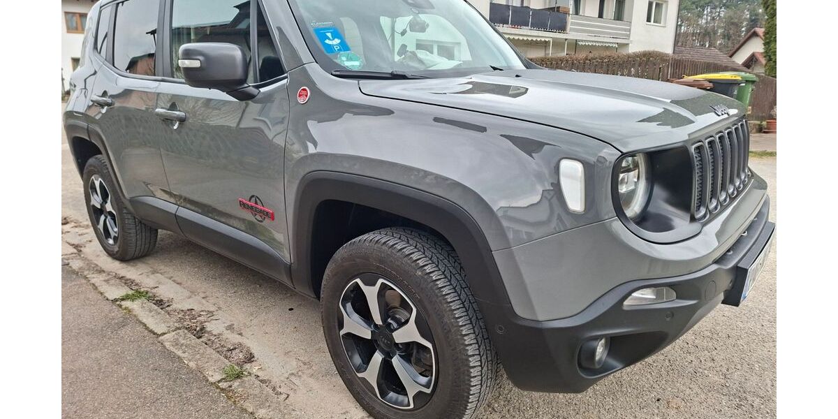 Jeep Renegade 89.000 km 20.900 &euro; Pfaffenhofen 85276