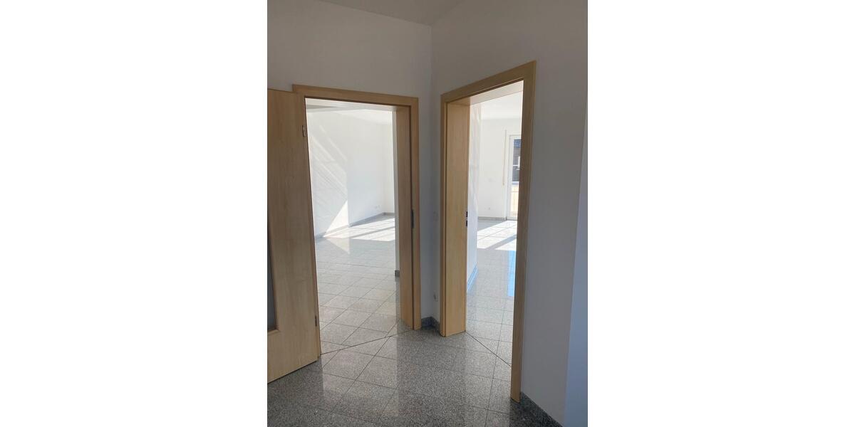 Etagenwohnung Neuburg an der Donau - 4.5 Zimmer, 136 m&sup2;, 1.350&euro; | Angebot:25233714