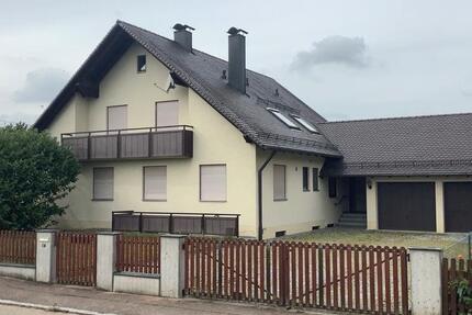 Haus Rennertshofen - 6 Zimmer, 180 m&sup2;, 2.000&euro; | Angebot:27617174