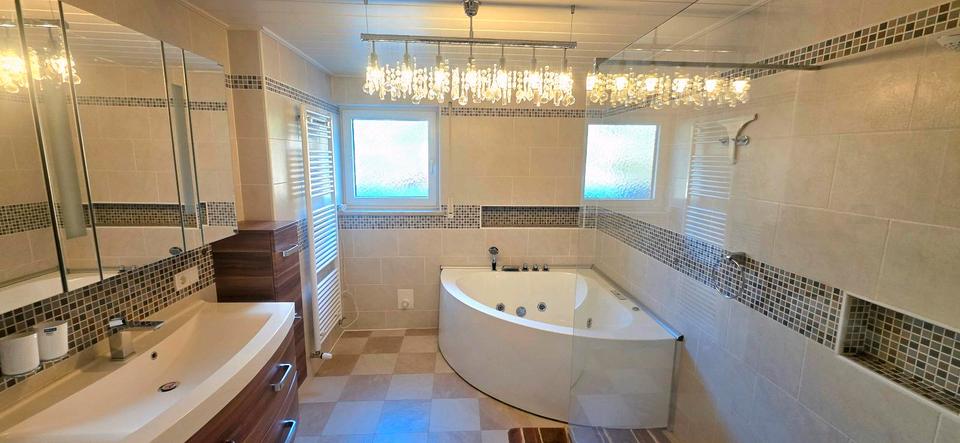 Einfamilienhaus Riedenburg - 9 Zimmer, 300 m&sup2;, 579.000&euro; | Angebot:24468856