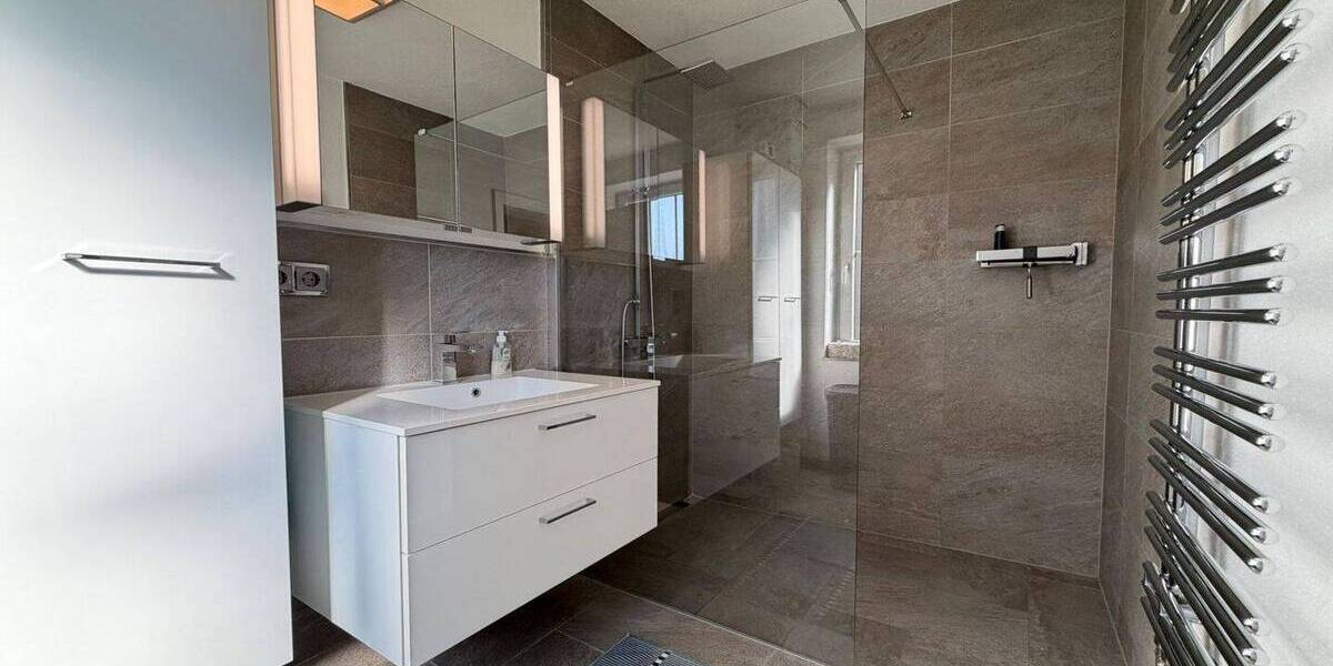 Einfamilienhaus Neuburg an der Donau Neuburg - 5 Zimmer, 198 m&sup2;, 749.900&euro; | Angebot:25985000