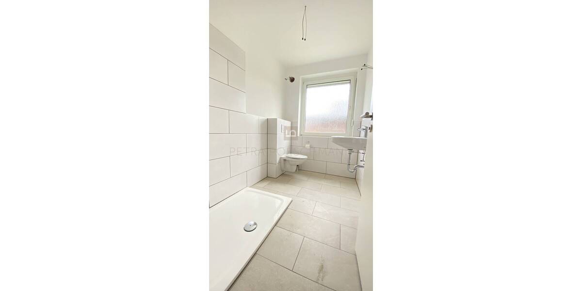Mehrfamilienhaus, Wohnhaus Ingolstadt Nordost - 7 Zimmer, 171 m&sup2;, 699.000&euro; | Angebot:26630154