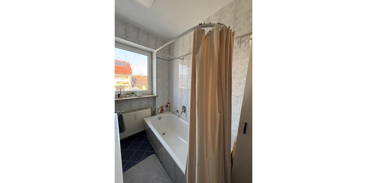 Etagenwohnung Schrobenhausen - 3 Zimmer, 103 m&sup2;, 1.000&euro; | Angebot:25568317