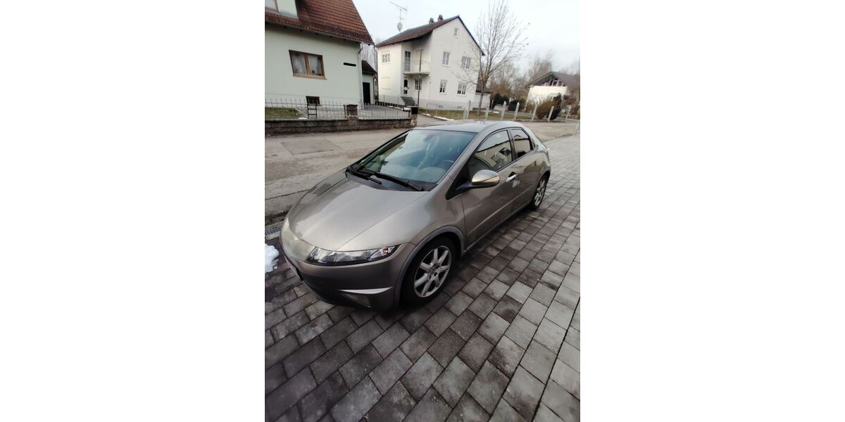 Honda Civic 264.000 km 2.099 &euro; Geisenfeld 85290