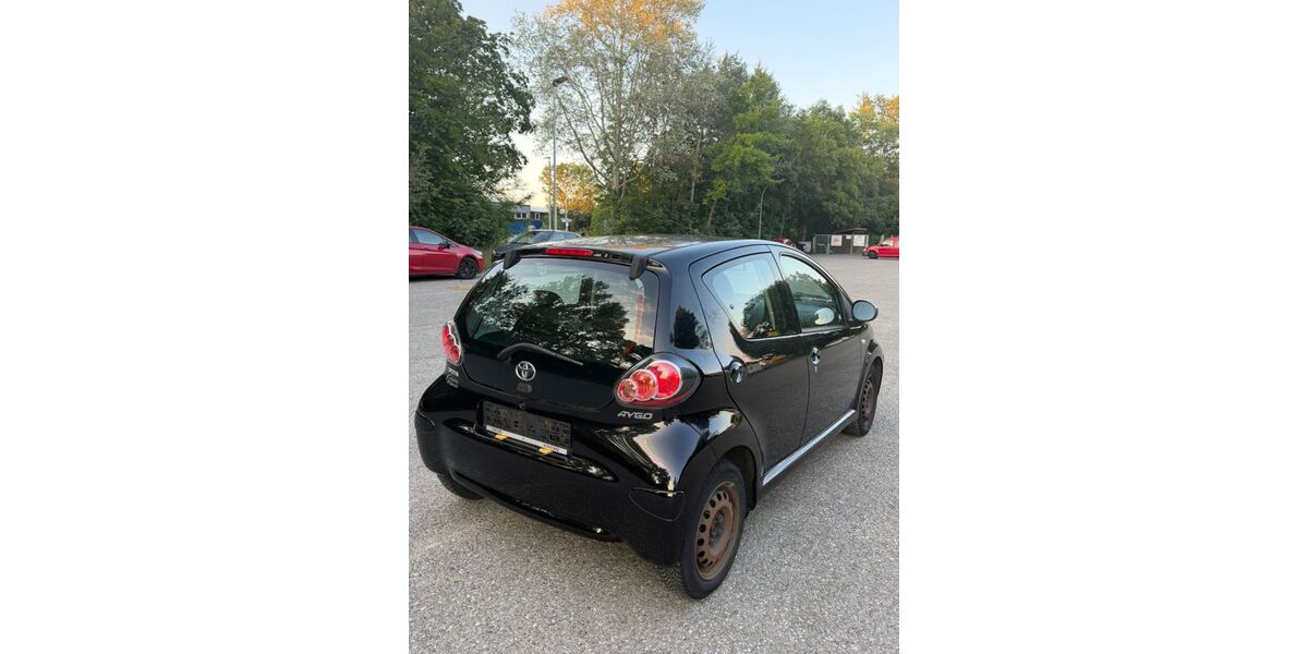 Toyota Aygo (X) 166.865 km 1.890 &euro; Neuburg 86633