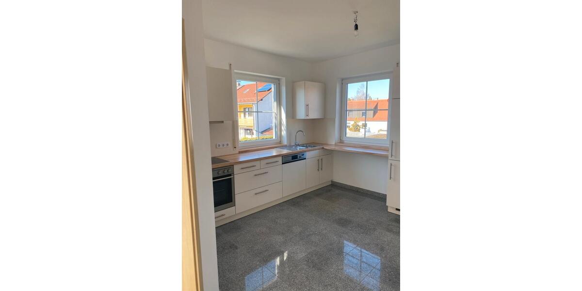 Etagenwohnung Neuburg an der Donau - 4.5 Zimmer, 136 m&sup2;, 1.350&euro; | Angebot:25233714