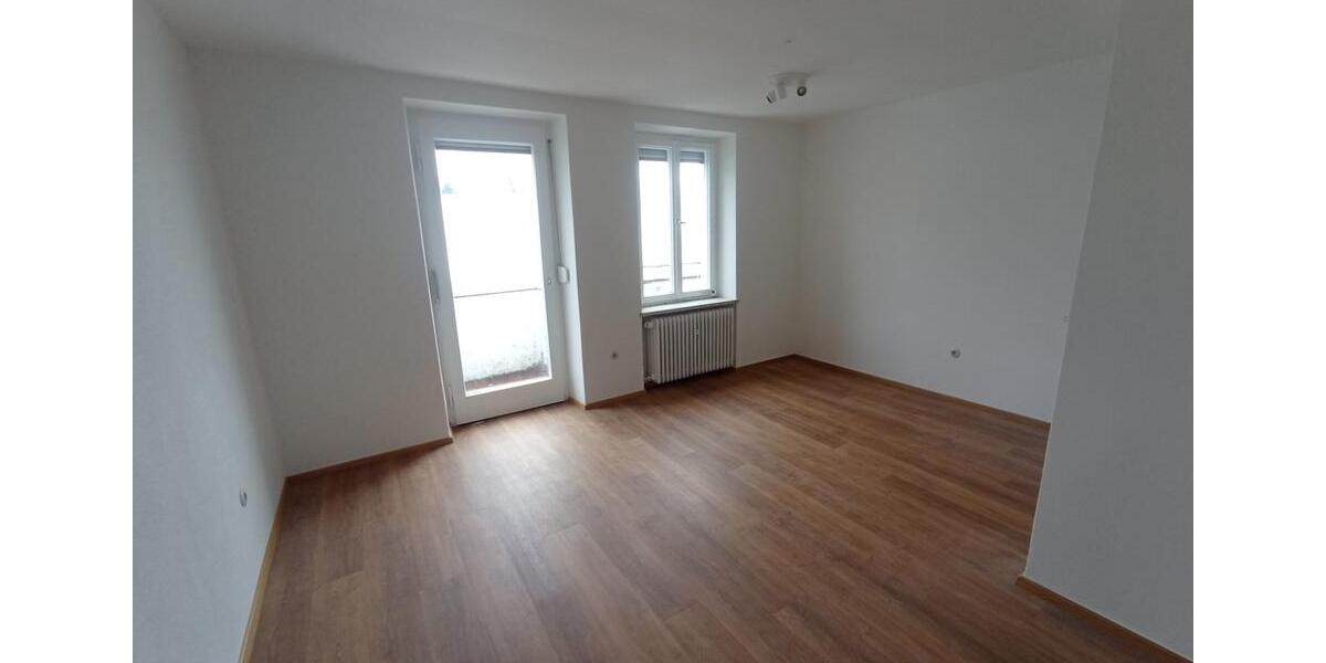 Etagenwohnung Ingolstadt - 7 Zimmer, 208 m&sup2;, 410&euro; | Angebot:25163838