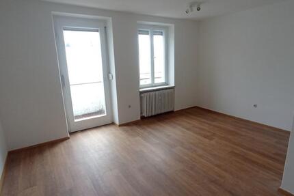 Wohnung Ingolstadt - 7 Zimmer, 208 m&sup2;, 410&euro; | Angebot:25163838
